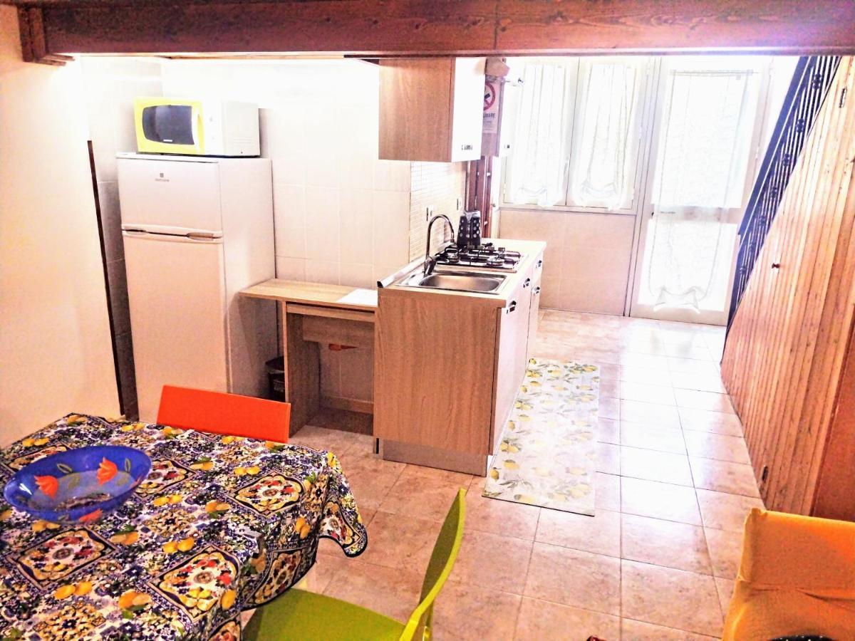 Bed & Breakfast Delle Palme Trapani Bagian luar foto
