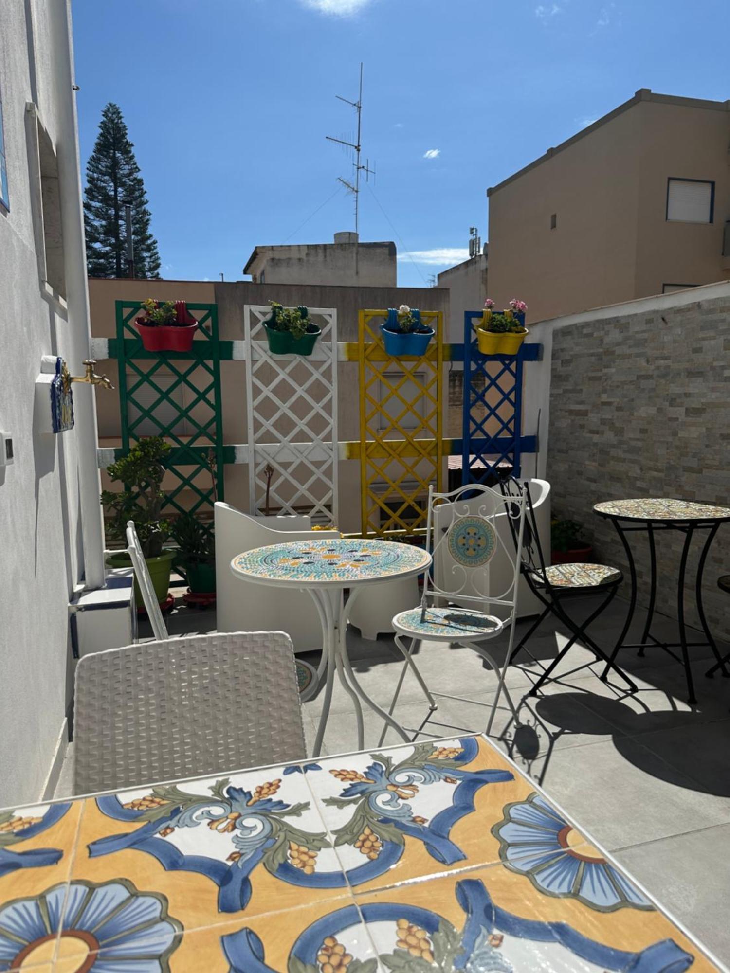 Bed & Breakfast Delle Palme Trapani Bagian luar foto