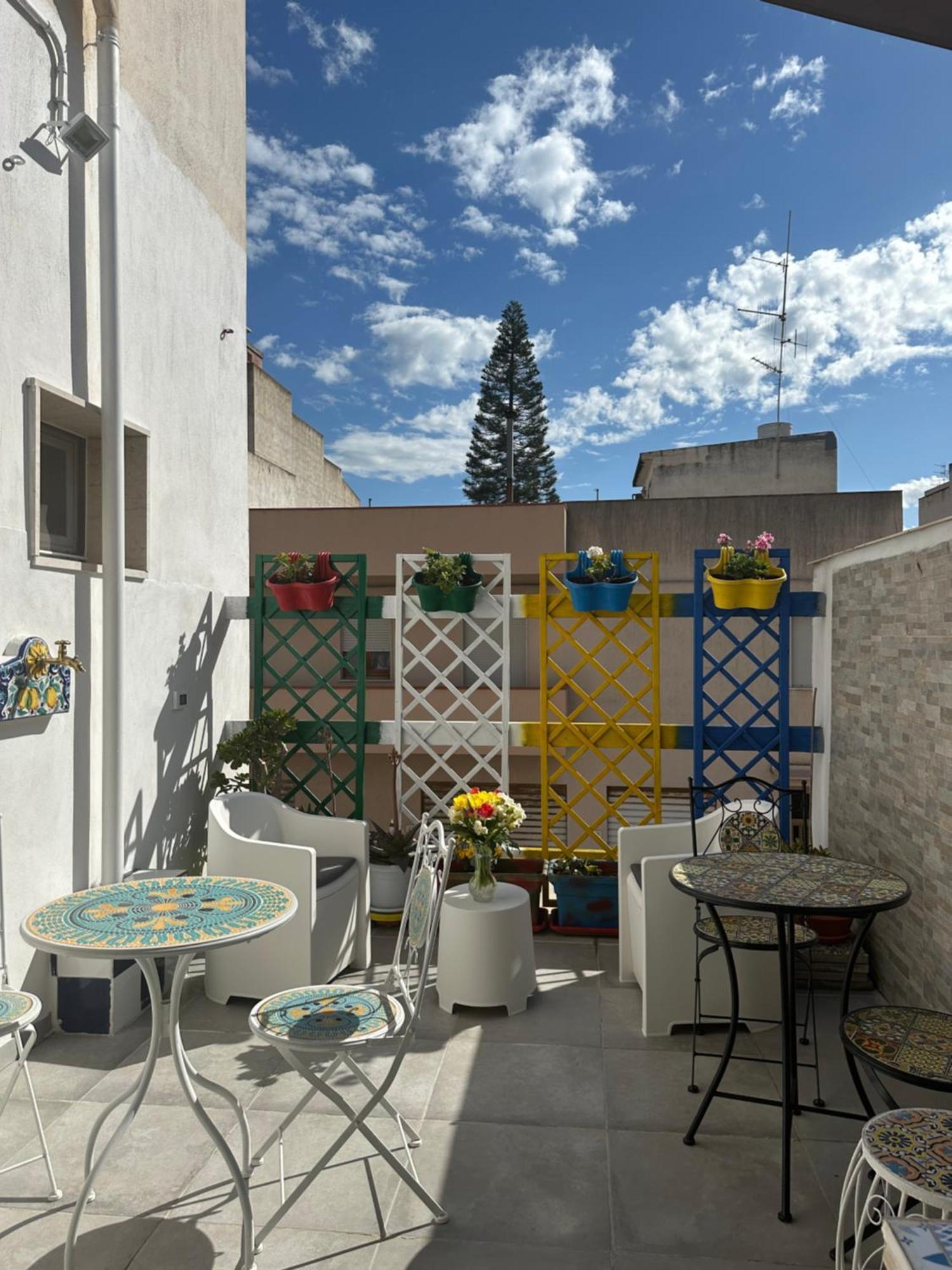 Bed & Breakfast Delle Palme Trapani Bagian luar foto