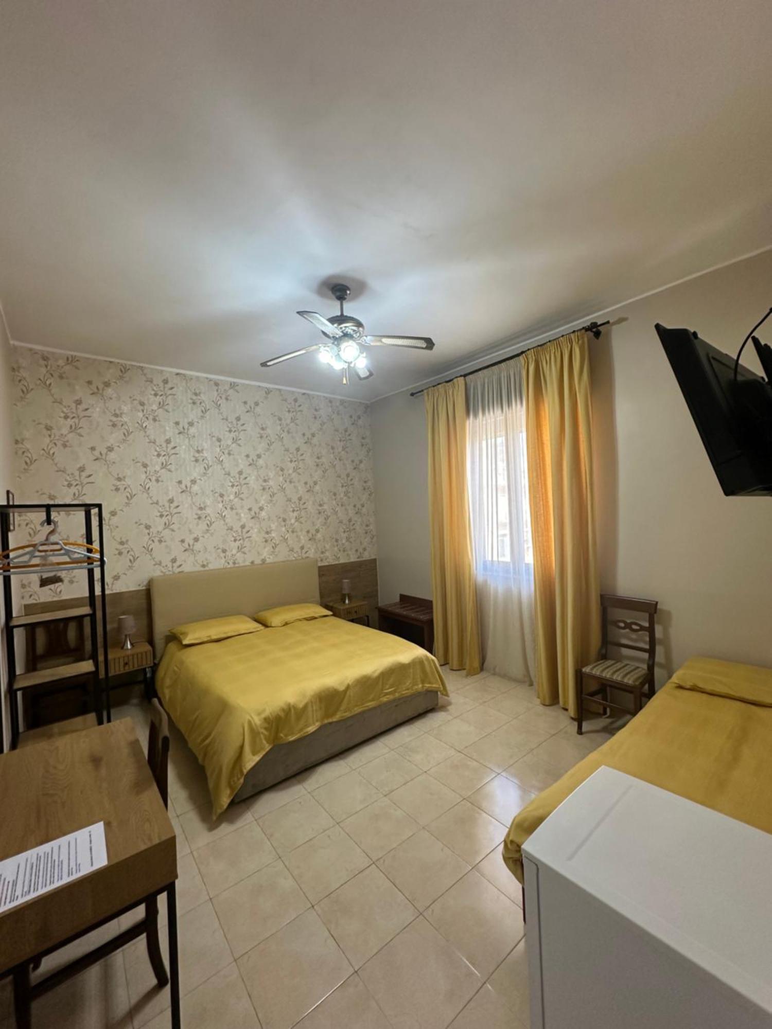 Bed & Breakfast Delle Palme Trapani Bagian luar foto