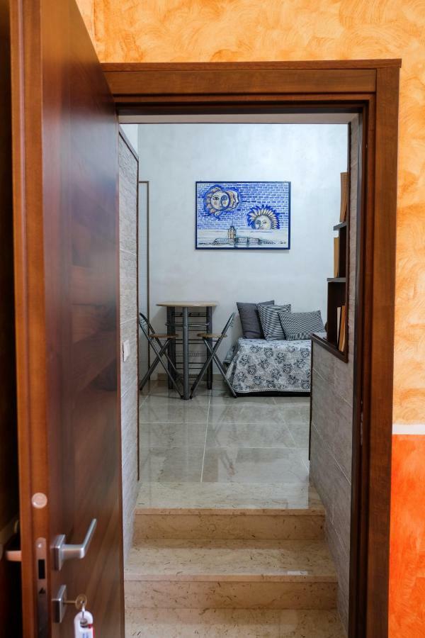 Bed & Breakfast Delle Palme Trapani Bagian luar foto